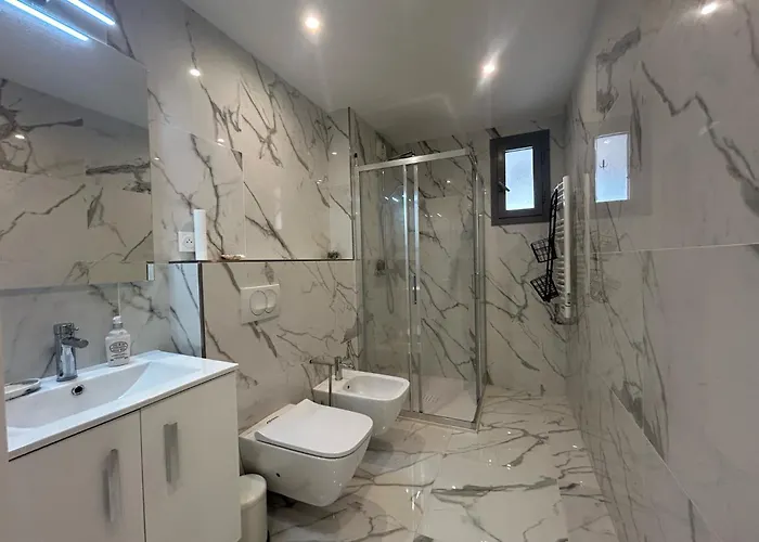 Neuf Et équipé à Deux Pas De La Et Face Au Casino En Plein Centre Appartement Menton